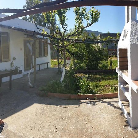 Cosy Home With Private Parking By The Sea Siniscola Extérieur photo